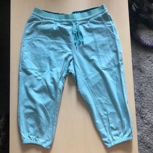 2/$20 ✨ Nike capris